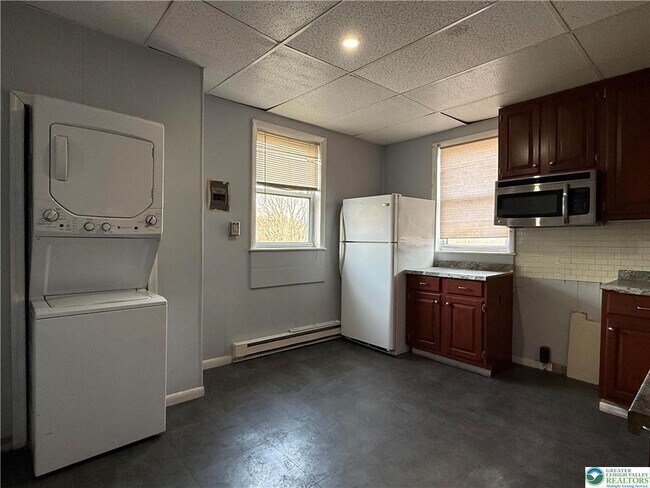 Building Photo - 81 Hunter St