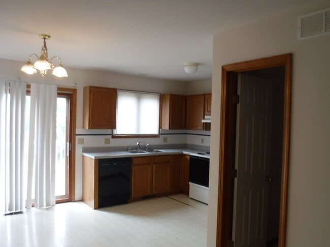 Building Photo - 4012 Beacon Hill Ct