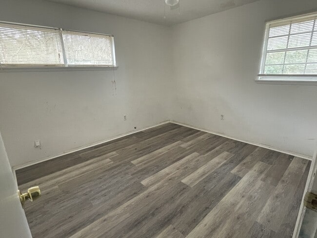 Building Photo - 2968 Oak St