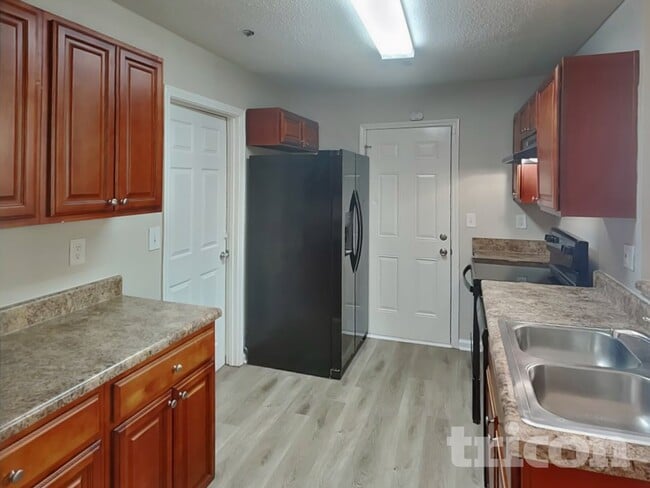 Building Photo - 3634 Silver Springs Ct