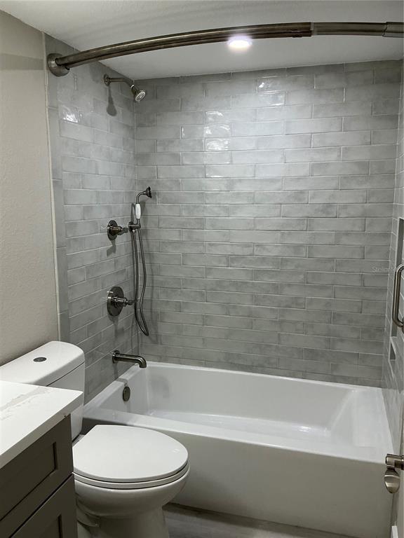 Building Photo - 7645 Sun Island Dr S