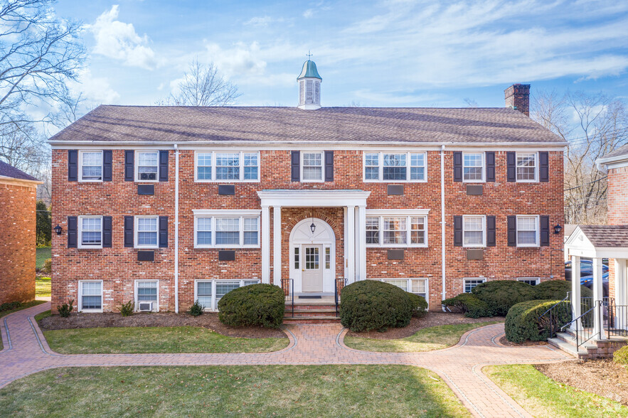 Primary Photo - Jackson House Apartments