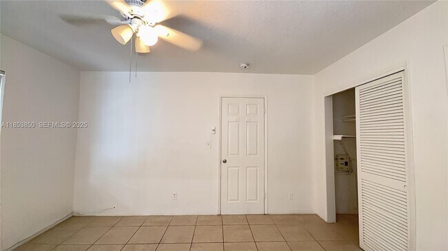 Building Photo - 4317 NE 21st Ave