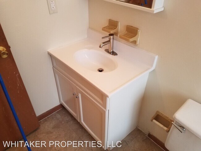 Building Photo - 4843-4865 Northcliff Dr