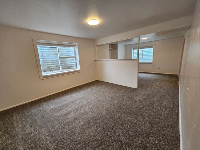 Building Photo - Beautifully Remodeled 4 Bed / 2 Bath Home in Stansbury Park