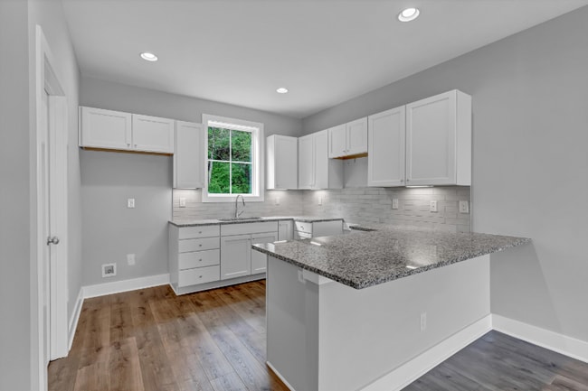 Building Photo - 1112 River Frk Wy