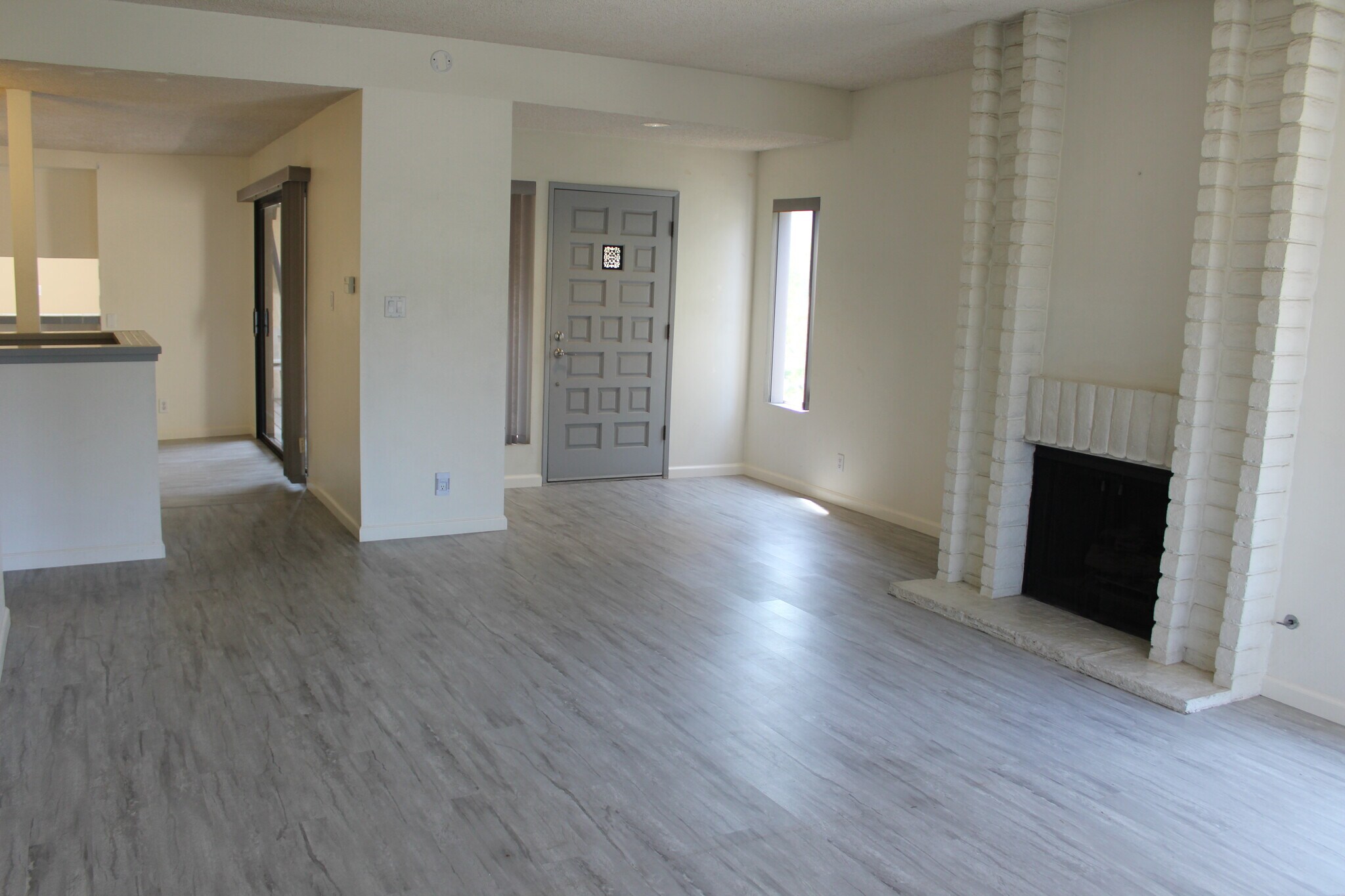 Building Photo - 6612 Reservoir Ln