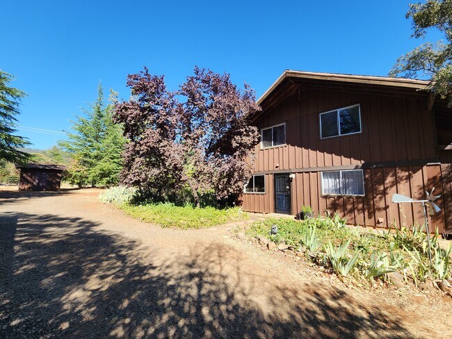 Primary Photo - 5040 Wilson Hill Rd