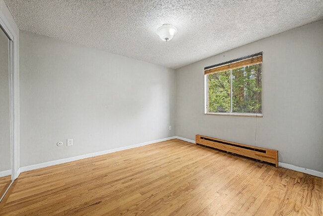 Building Photo - North Washington park one bedroom / one bath Apartment  for rent