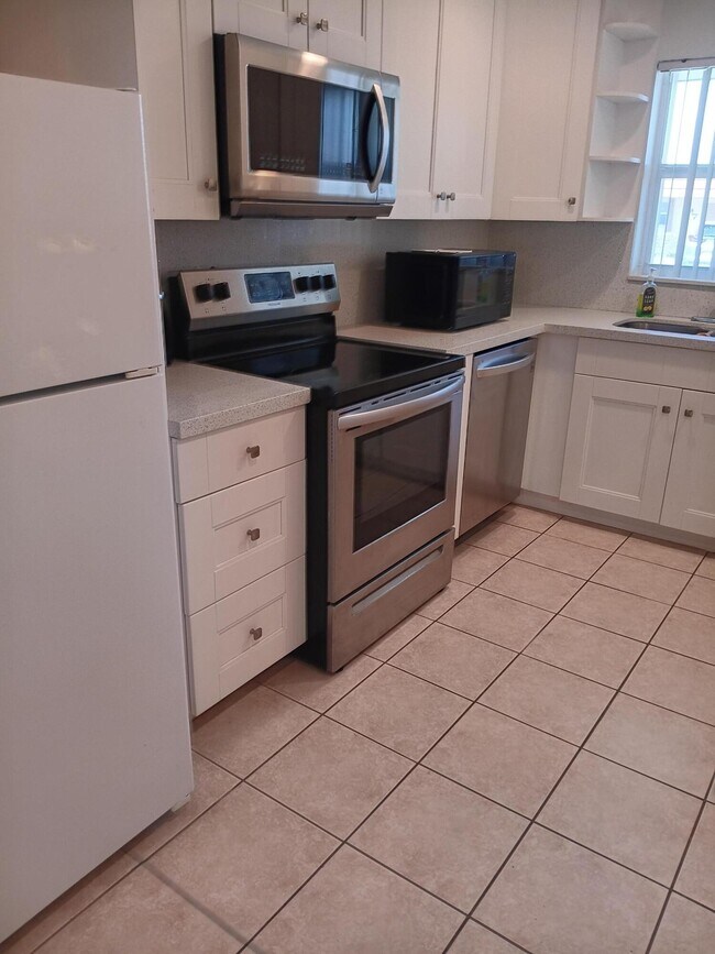 Building Photo - 5730 Fernley Dr E