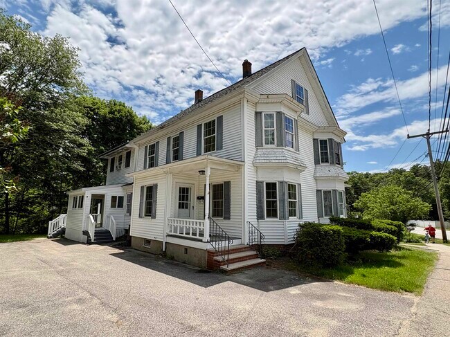 Building Photo - 216B Front St