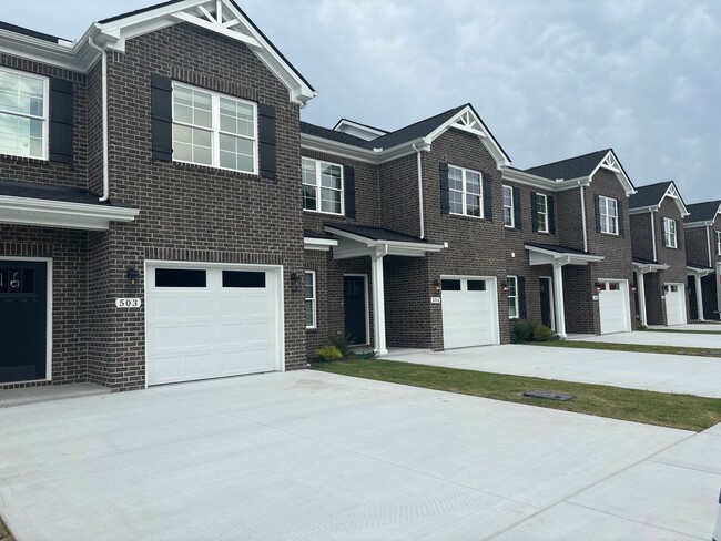 Building Photo - BRAND NEW 4 Bed 3.5 Bath Townhome Near The...