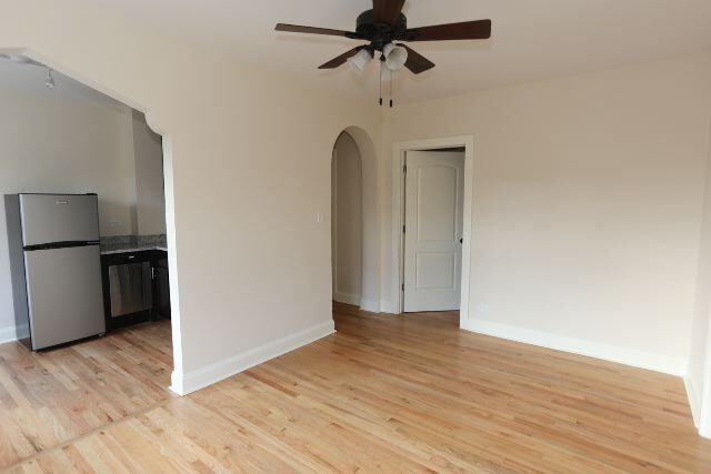 Building Photo - 615 W Patterson Ave