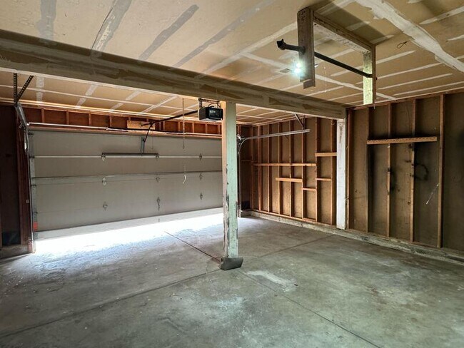 Building Photo - 9781 W Fremont Pl