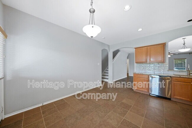 Building Photo - 304 Rustic Tr