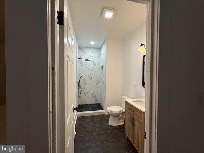 Building Photo - 114 S 58th St