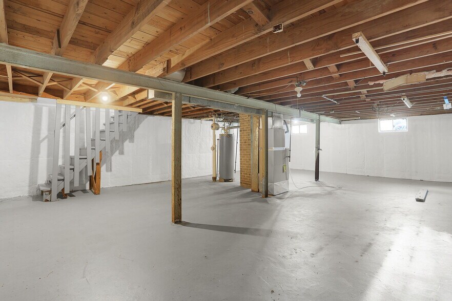 Building Photo - 7552 Mallard Dr