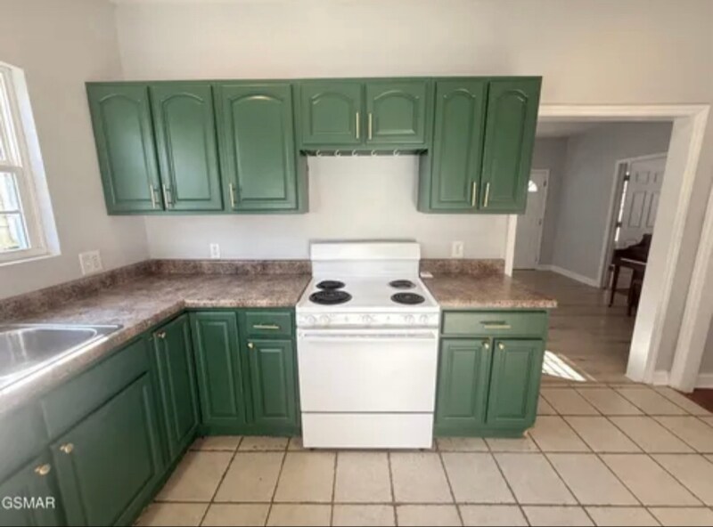 Building Photo - 275 Glascock St