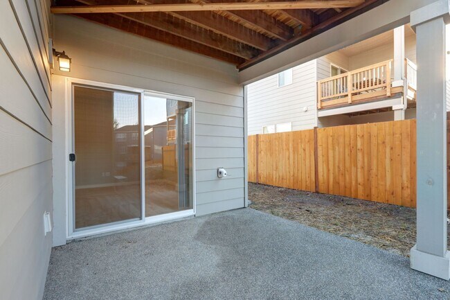 Building Photo - Beautiful 4bd, 3.25ba Home Available in Great Community!