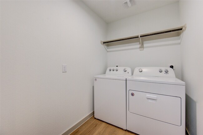 Building Photo - 7715 Smooth Vly Ct