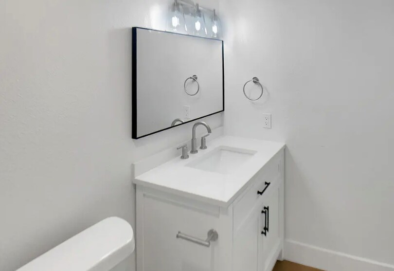 Building Photo - 953 S Ridgecrest Cir