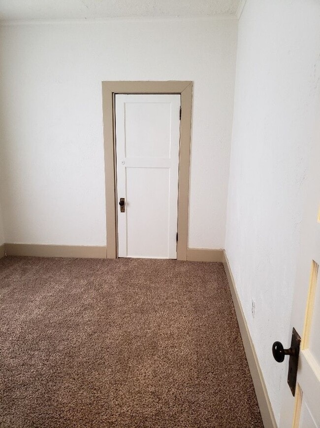 Building Photo - STATUS:-PENDING APPLICATION-| R117G | $1695