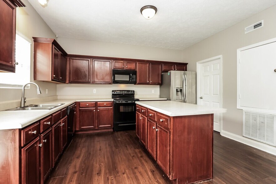Building Photo - 3342 Hamberton Cir