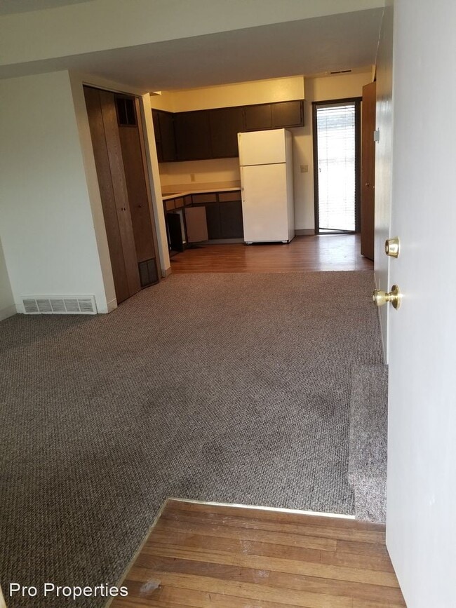 Primary Photo - 3004 S 68th Ct