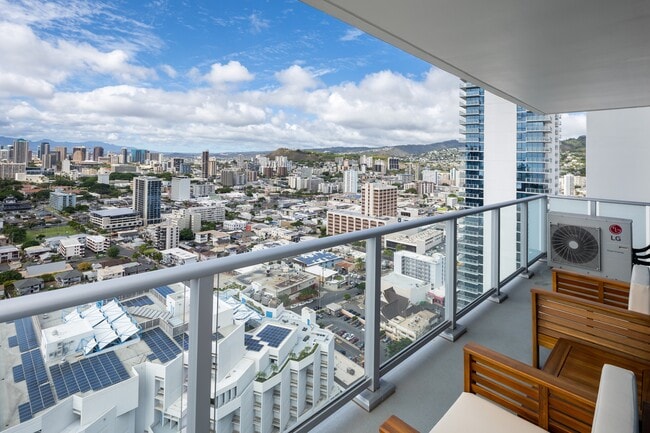 Building Photo - 1500 Rycroft St