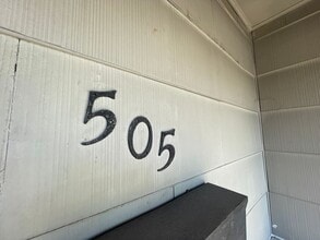 Building Photo - RN T 505-525