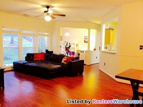 Building Photo - 2412 Chestnut Terrace Ct