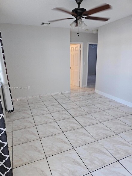 Building Photo - 1000 NE 13th Ave