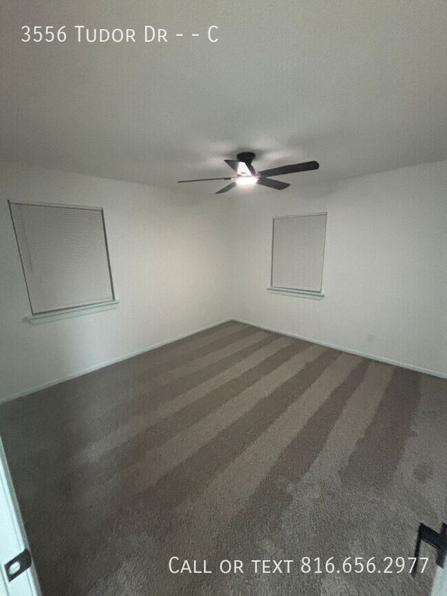 Building Photo - 3556 Tudor Dr