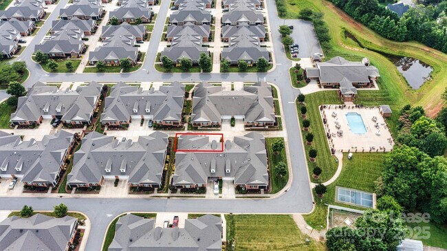 Building Photo - 2369 Stardust Ct