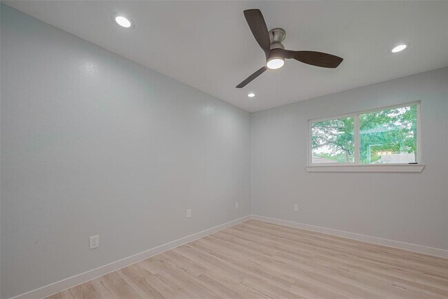 Building Photo - 25411 Friar Lake Ln