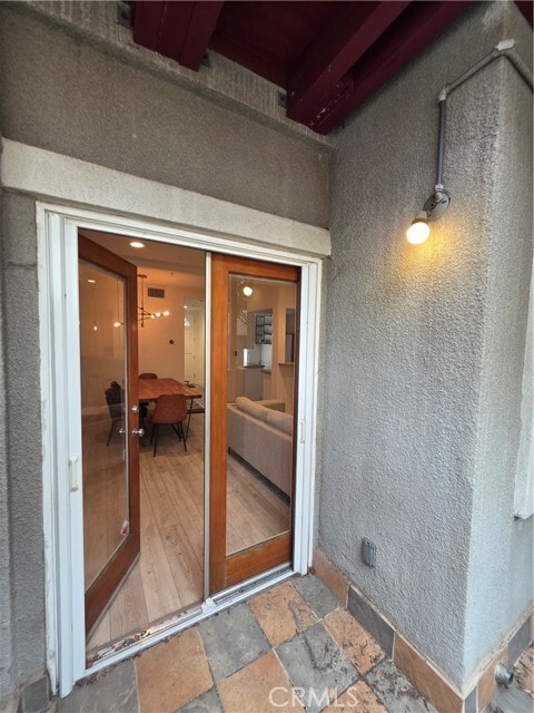 Building Photo - 240 S Mentor Ave