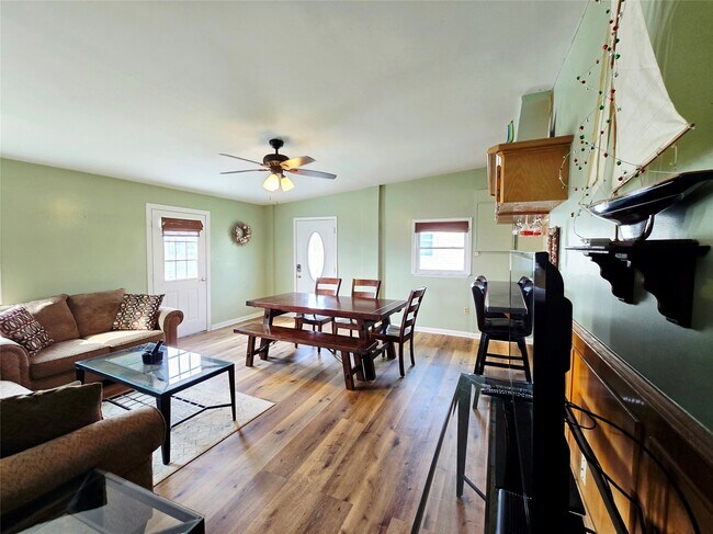 Building Photo - 16611 Jolly Roger Rd