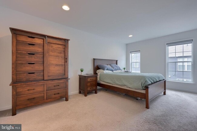 Building Photo - 204 Mayer Pl