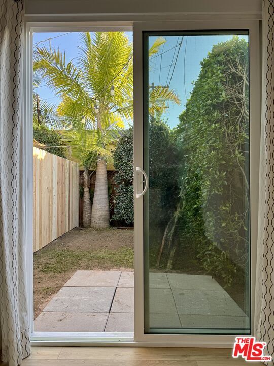 Building Photo - 3619 S Gramercy Pl