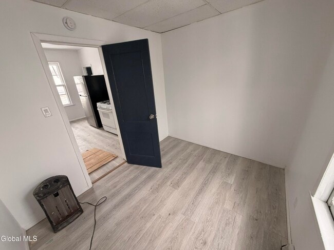 Building Photo - 15 James St