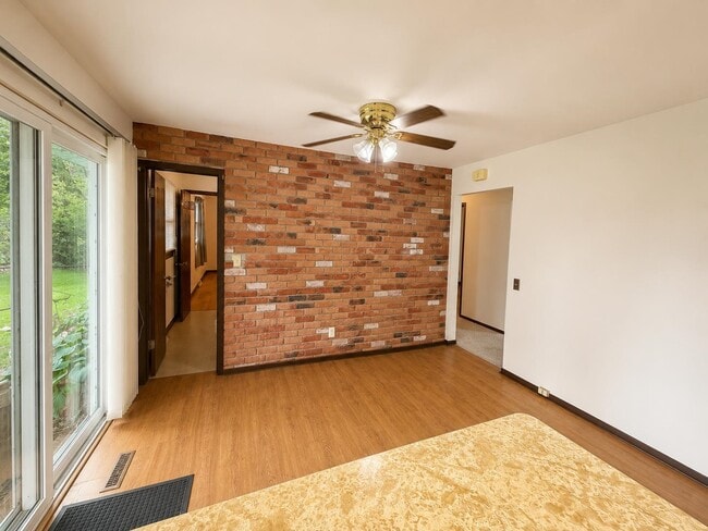 Building Photo - 6504 Schneider Pl