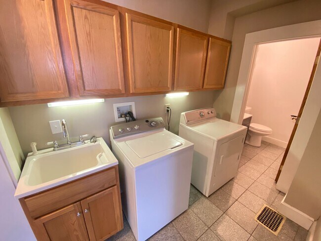 Building Photo - Neil Ave 1462-1464 HHR