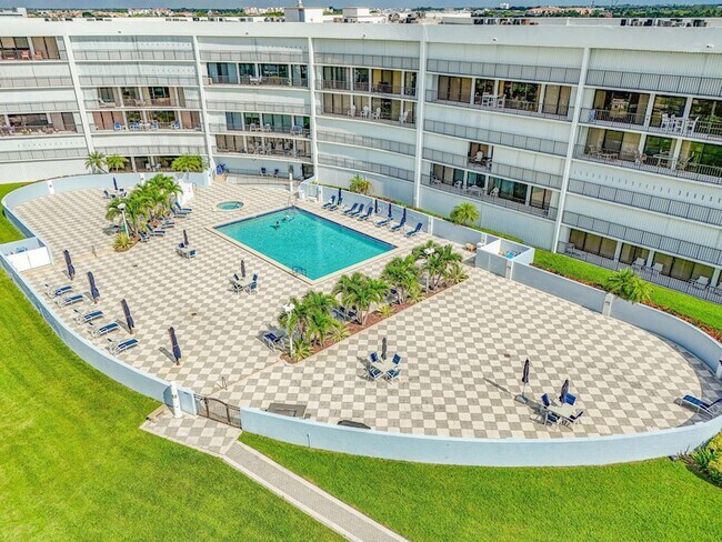 Building Photo - 1190 Jimmy Buffett Mem Hwy