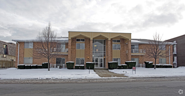 Building Photo - Miramor South