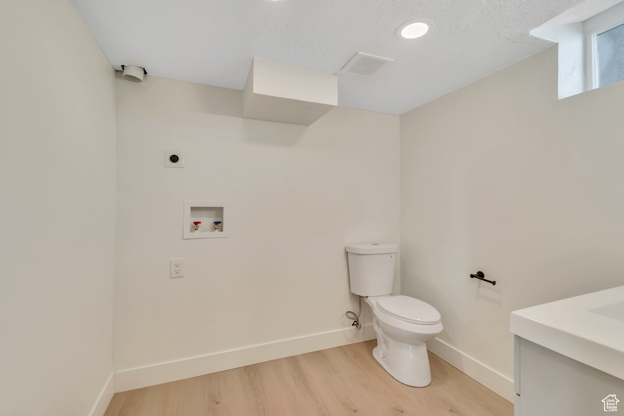 Building Photo - 394 N 100 E