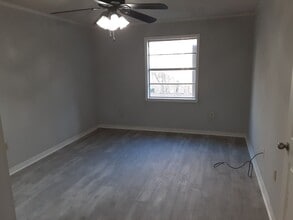 Building Photo - 1 BD/ 1 BA