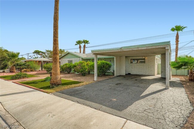 Building Photo - 1711 S 6th St