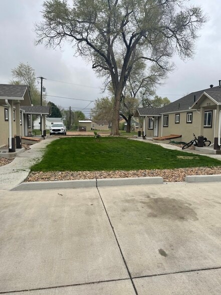 Building Photo - 726 McKinley St