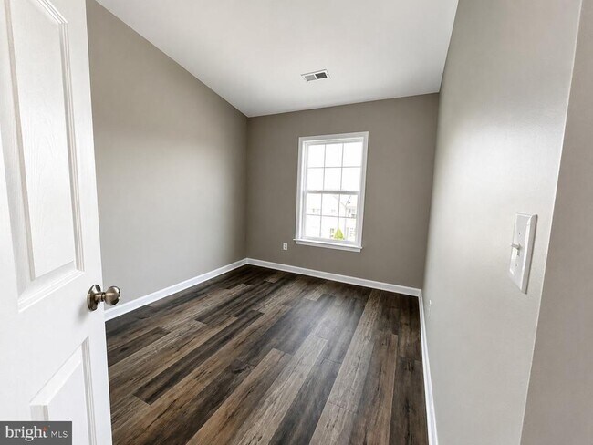Building Photo - 17 Snead Drive.
