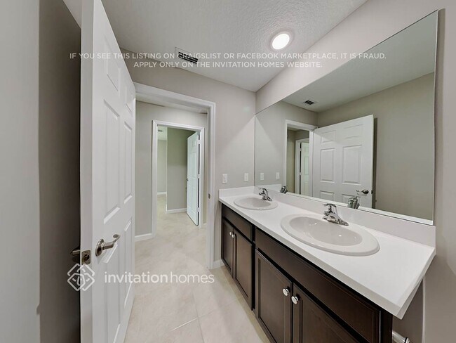 Building Photo - 1791 SW Castinet Ln
